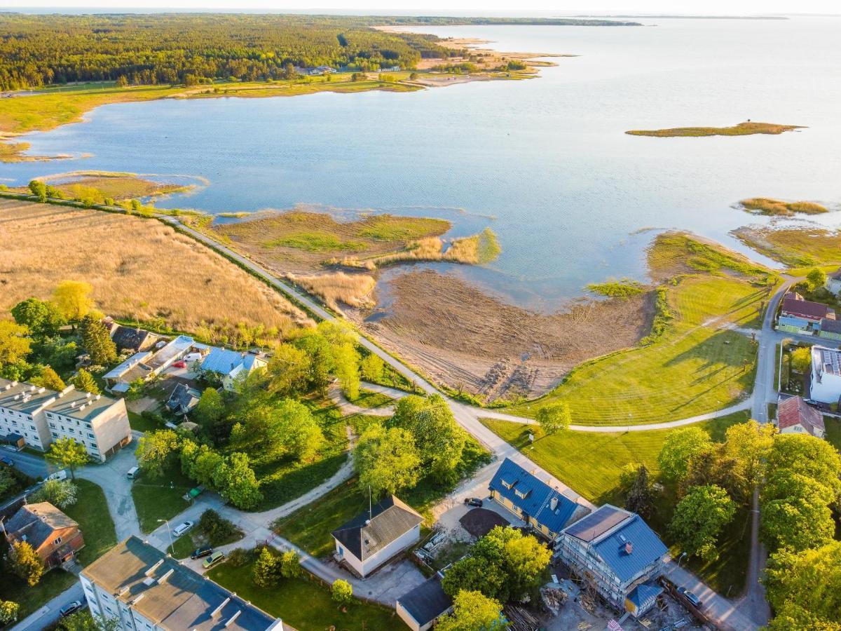 Ohtu Apartments Хаапсалу Екстериор снимка